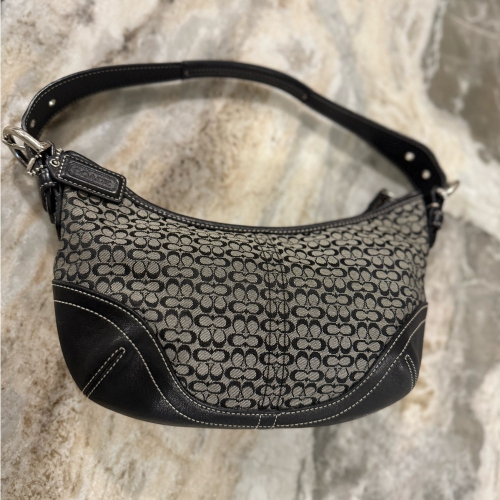 Gorgeous EUC vintage Coach hobo bag - Picture 4 of 6